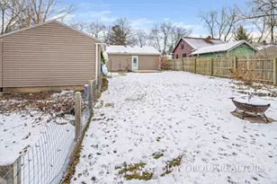 2901 Cheney Ave NE, Grand Rapids, MI 49505 - Photo 27