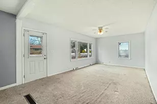 1504 Sunview St, Muskegon, MI 49445 - Photo 11