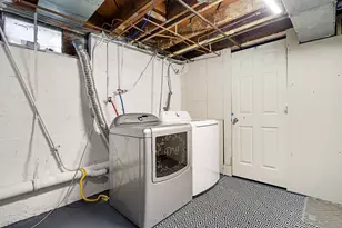 68 Pleasant Ave, Battle Creek, MI 49015 - Photo 13