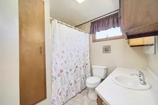 219 2nd Ave, Manistee, MI 49660 - Photo 33