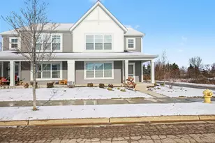 871 Winchester St, Holland, MI 49423 - Photo 3
