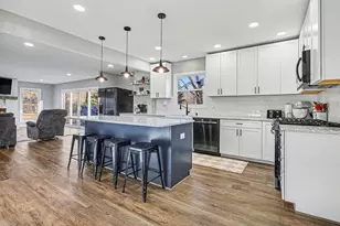 9240 N Branch Rd, Watervliet, MI 49098 - Photo 9