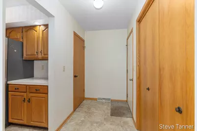 611 S Baldwin Street, Greenville, MI 48838 - Photo 13