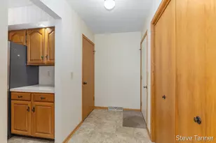 611 S Baldwin St, Greenville, MI 48838 - Photo 13