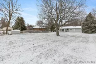 611 S Baldwin St, Greenville, MI 48838 - Photo 5