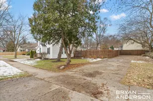 66 S Fremont St NE, Rockford, MI 49341 - Photo 5