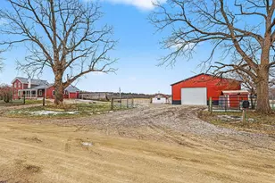 10531 Wood Rd, North Adams, MI 49262 - Photo 9