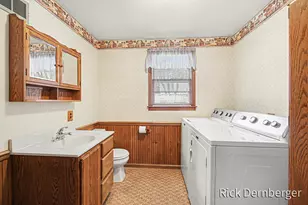 611 Hayes St, Holland, MI 49424 - Photo 9