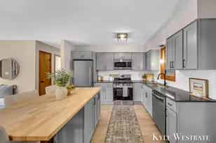 3425 Cascade Rd SE, Grand Rapids, MI 49546 - Photo 11