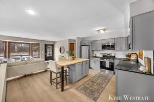 3425 Cascade Rd SE, Grand Rapids, MI 49546 - Photo 9