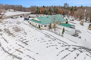 2529 S Greenville Rd, Greenville, MI 48838 - Photo 45