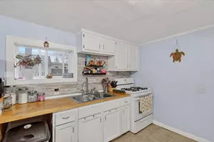 620 E Green St, Marshall, MI 49068 - Photo 3