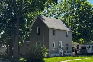 620 E Green St, Marshall, MI 49068 - Photo 1