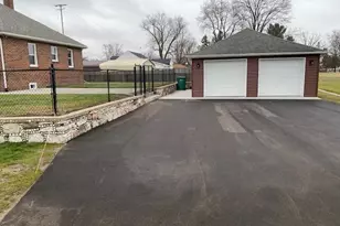 745 Upton Ave, Springfield, MI 49037 - Photo 57