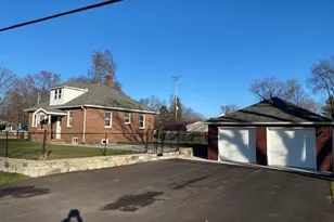 745 Upton Ave, Springfield, MI 49037 - Photo 13