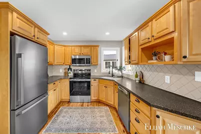 5664 Nancy Drive SW, Wyoming, MI 49418 - Photo 5