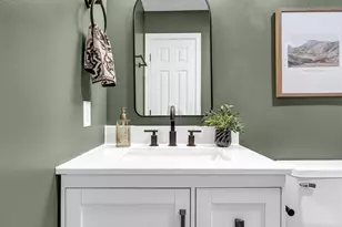 5664 Nancy Dr SW, Wyoming, MI 49418 - Photo 39