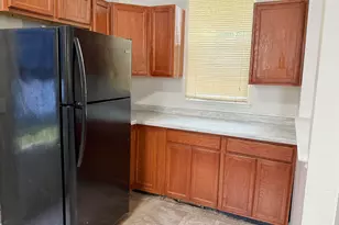 821 Trimble Ave, Kalamazoo, MI 49048 - Photo 5