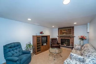 2061 Sibley St NW, Grand Rapids, MI 49504 - Photo 21