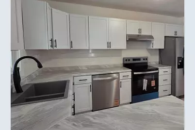 225 W Lincoln Avenue, Ionia, MI 48846 - Photo 5