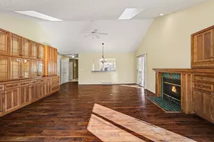 212 Chauncey Ct, Marshall, MI 49068 - Photo 9