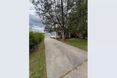 190 E Spruce Street, Harrison, MI 48625 - Photo 17