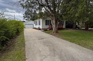 190 E Spruce St, Harrison, MI 48625 - Photo 17