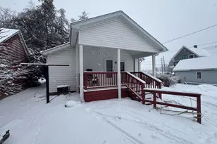 190 E Spruce St, Harrison, MI 48625 - Photo 9