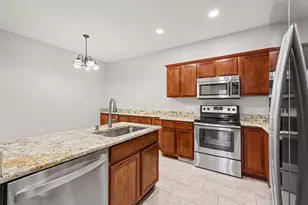 56607 Long Island Dr, Utica, MI 48316 - Photo 7