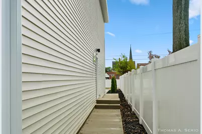 593 W Webster Avenue, Muskegon, MI 49440 - Photo 51