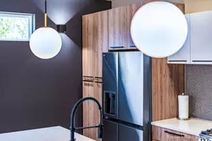 593 W Webster Ave, Muskegon, MI 49440 - Photo 9