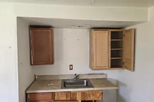 323 Ferry Ave, Pontiac, MI 48341 - Photo 5