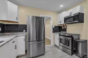 10320 Crocuslawn St, Detroit, MI 48204 - Photo 9