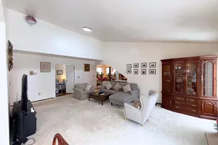 7361 Radcliff Dr, West Bloomfield, MI 48322 - Photo 13