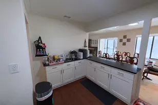 7361 Radcliff Dr, West Bloomfield, MI 48322 - Photo 17