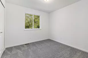 7177 Belle Pointe Dr, Belleville, MI 48111 - Photo 21
