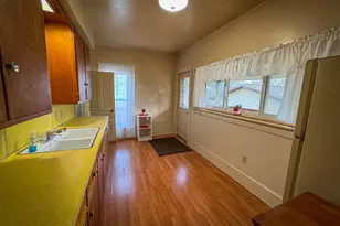 316 E Cherry St, Fremont, MI 49412 - Photo 13