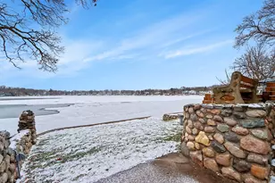 146 W Crooked Lake Dr W, Kalamazoo, MI 49009 - Photo 3