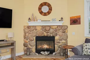 6288 Hawthorne Ct, Saugatuck, MI 49453 - Photo 7