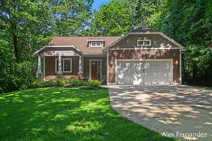 6288 Hawthorne Ct, Saugatuck, MI 49453 - Photo 3