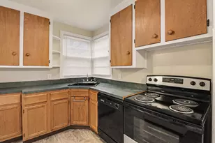 1377 Mill St, Lincoln Park, MI 48146 - Photo 3