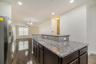 329 Glenhurst Blvd, Rochester Hills, MI 48307 - Photo 7