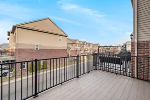 329 Glenhurst Blvd, Rochester Hills, MI 48307 - Photo 17