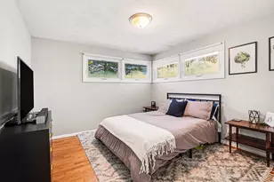 221 S Park St, Zeeland, MI 49464 - Photo 7