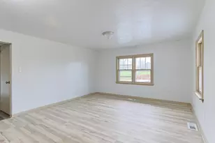 1582 Bakertown Rd, Buchanan, MI 49107 - Photo 11