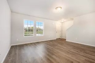 48265 Silver Oaks W, Mattawan, MI 49071 - Photo 3