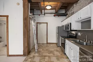 940 Monroe Ave NW, Grand Rapids, MI 49503 - Photo 9