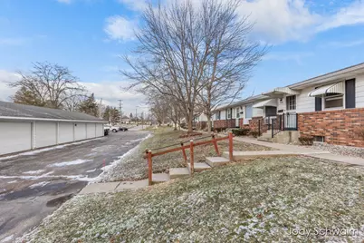 3364 Chestnut Avenue SW, Grandville, MI 49418 - Photo 3