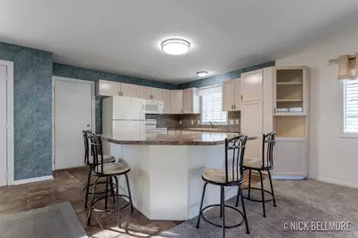 2890 Parkside Drive, Jenison, MI 49428 - Photo 7