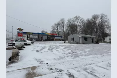 102 N Lincoln Avenue, Three Rivers, MI 49093 - Photo 1